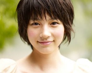 NHK連続テレビ小説「あまちゃん」のクールな美少女『橋本愛』…宮藤官九郎に「遊んでもらってます」