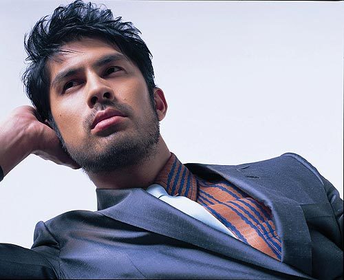 平井堅「やらせなし、操作なし、枕営業なし、ごり押しなし、バーターなしの純正な投票の結果です」日本武道館でKen's Bar開催