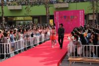 草なぎ剛　“いずれは国民栄誉賞”の質問に恐縮「僕らはまだまだ」 （スポニチアネックス） - Yahoo!ニュース