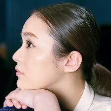 「汚い部屋を認める女優」貫地谷しほりの飾らない素顔に、視聴者が共感
