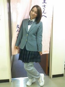 保田圭(32)のセーラー服姿をご覧ください…
