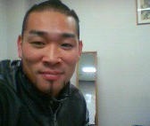 モデルに転向したレイザーラモンHGが目を整形したと話題に