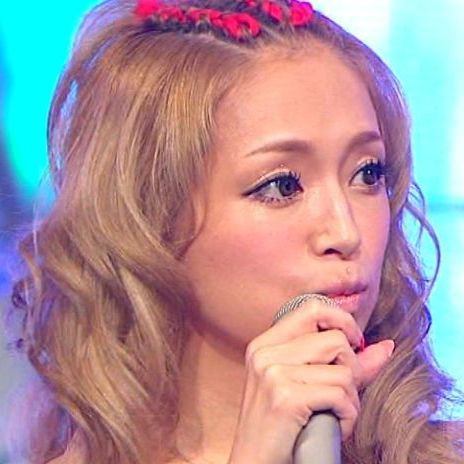 北川景子「体を鍛え始めました」。B'z稲葉浩志の腹筋を意識