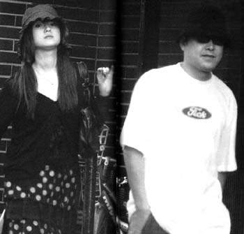 【画像】杏から小澤征悦を“再々奪還”した滝川クリステル、ペアＴシャツで堂々デート！