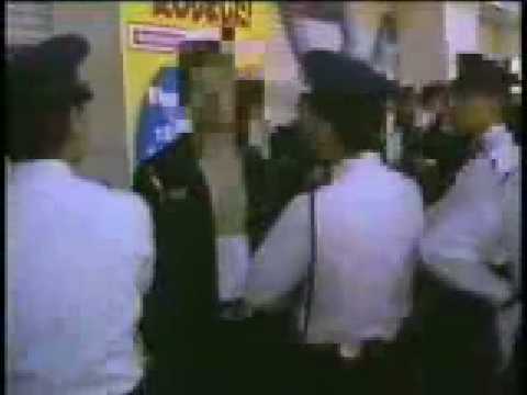 北海道警察 VS 徒歩暴走族 - YouTube