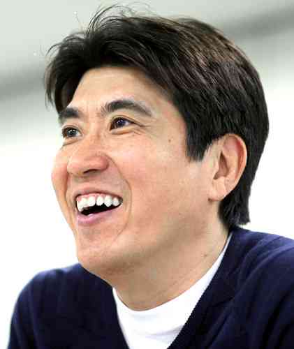 とんねるず石橋貴明「AKBのマネージャーは怖い…“ガン”くれてきて、不審者を見るような感じ」