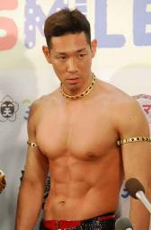 モデルに転向したレイザーラモンHGが目を整形したと話題に