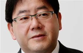 みなさんAKBのプロデューサーの秋元康さんの事どう思う?