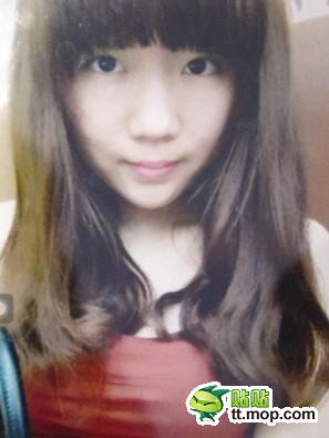 中国の美容サロンでニキビ治療をした19歳女性、顔が化粧品にかぶれて別人に…