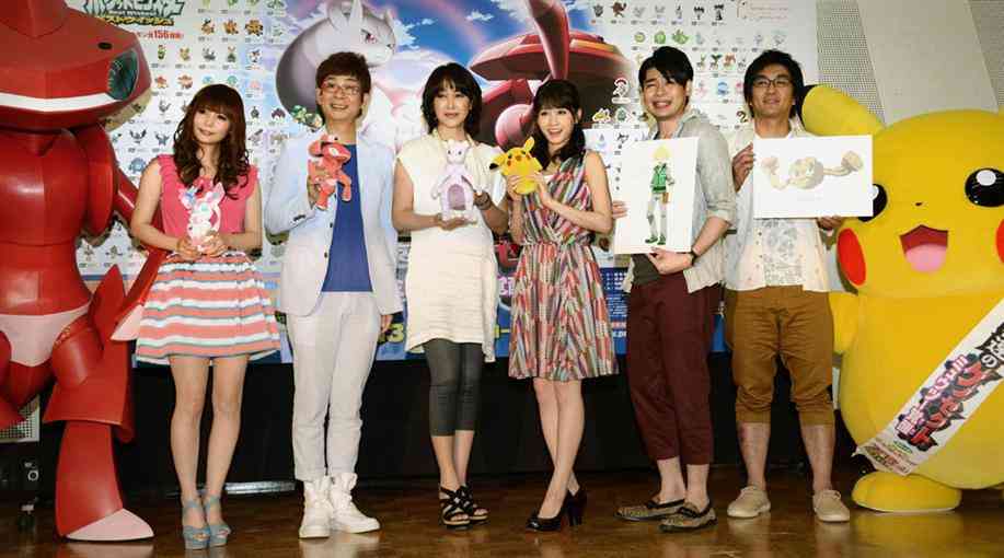 女優・前田敦子、特製ポケモンバースデーケーキに感激！