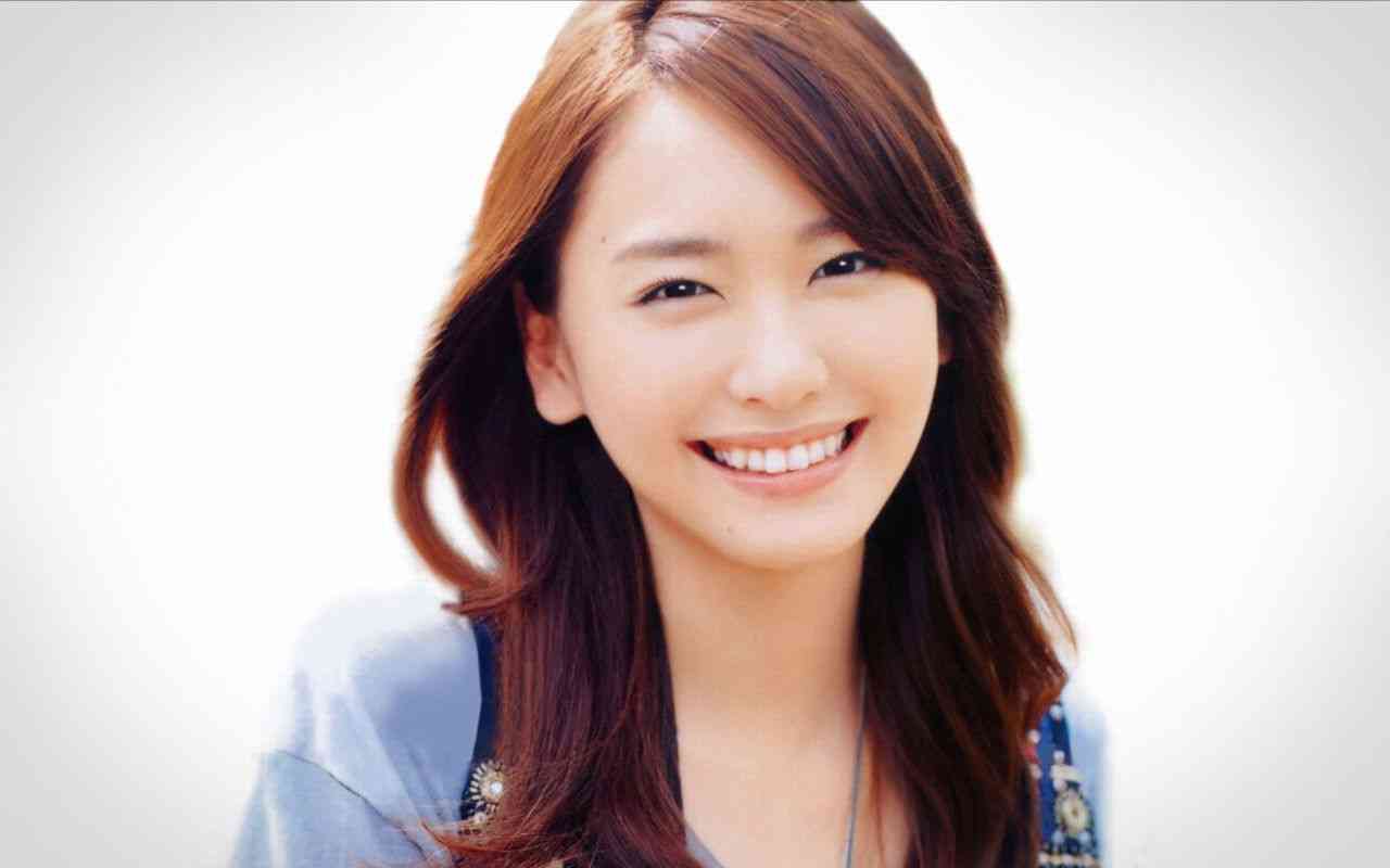 最新の新垣結衣さんをご覧ください