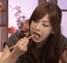 北川景子、すっぴんで美くびれ披露「ありのままの姿を撮っていただいた」