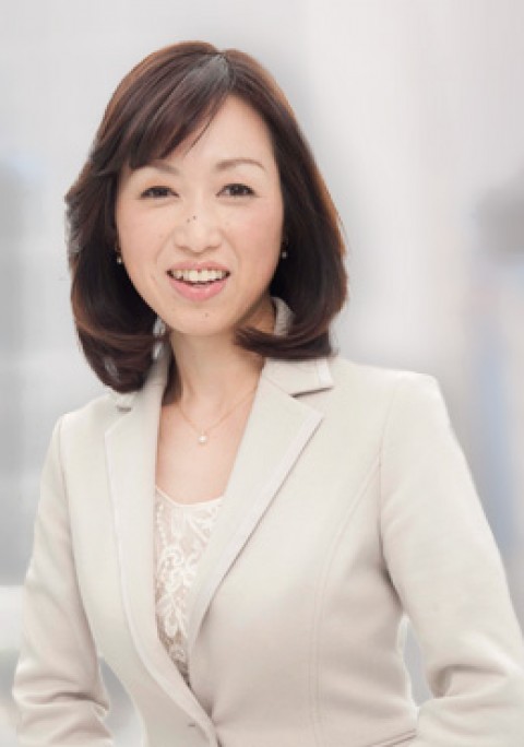 選挙ポスターをフォトショで修正し過ぎの釈量子さん (´・ω・`)