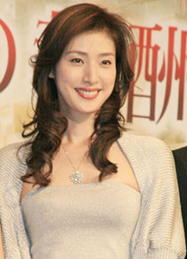 アラフォー女優でダントツ 篠原涼子はなぜウケる？