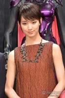 「剛力彩芽は普通じゃなかった」綾野剛が撮影の裏側を明かす|ニュース&エンタメ情報『読めるモ』