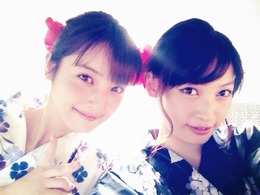 佐々木希&大政絢の浴衣姿がかわいい
