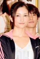 黒木メイサ、夫・赤西仁に「信じてついていく」