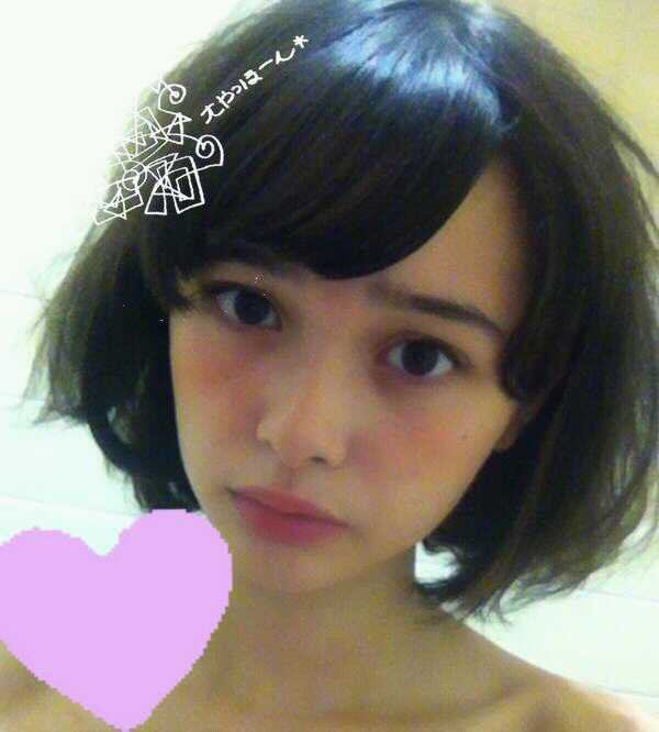 「美少女すぎて息ができない」と話題のモデル、「SLY」新作で新たな魅力を開花