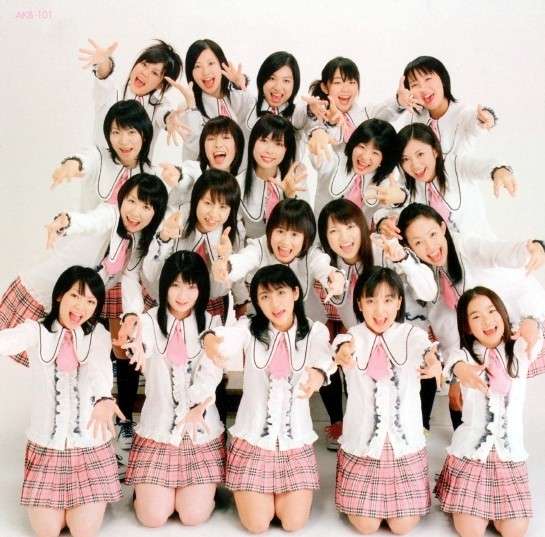 AKB48板野友美「仲間との別れつらい」…卒業間近の心境綴る
