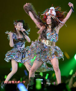 秋元才加がAKB48卒業セレモニーで見せたゴリラ衣装と差し入れバナナの深い理由が泣ける件
