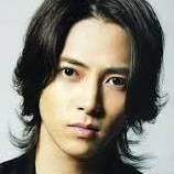 【画像あり】SMAP香取慎吾が大絶賛！ジャニーズ山下智久の顔面偏差値が東大レベルだと話題に - NAVER まとめ