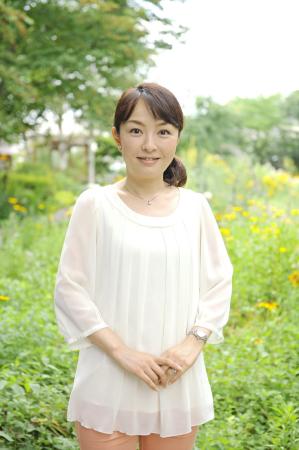 丸岡いずみがうつ病との闘いを赤裸々に綴った初の自伝的エッセー 仕事休んで うつ地獄に行ってきた を出版 ガールズちゃんねる Girls Channel