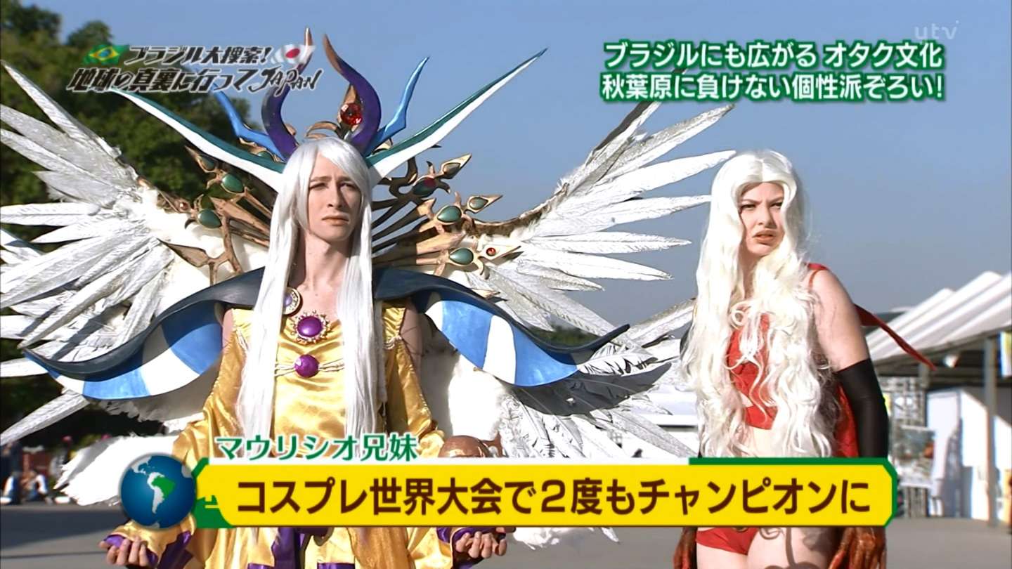 美人と話題のAKB48入山杏奈のゴスロリコスプレ姿をご覧ください