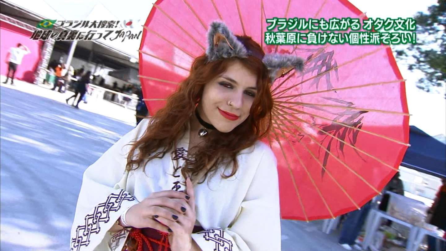 美人と話題のAKB48入山杏奈のゴスロリコスプレ姿をご覧ください