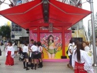 指原莉乃が渋谷109をジャック　“指原大明神”にファン殺到|ニュース&エンタメ情報『読めるモ』