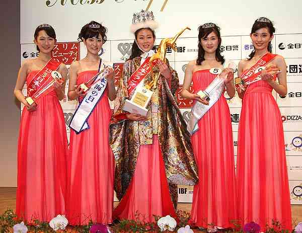 2013年度ミス日本グランプリに鈴木恵梨佳さん(22)　庭園鑑賞が趣味の着物美人