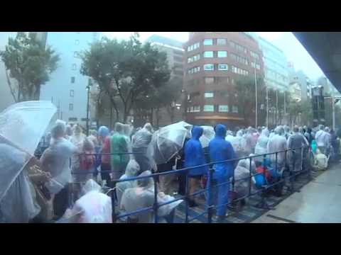 ゆかりん物販に台風直撃（泣） - YouTube