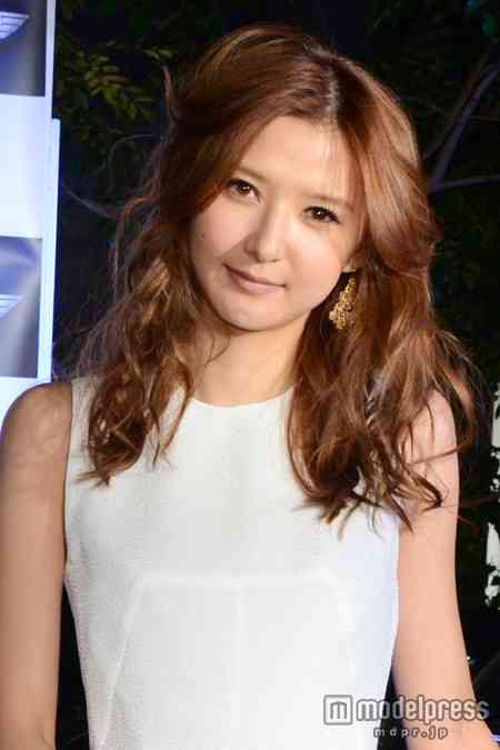 モデルの美優、歩きタバコが膝に当たって火傷…菜々緒が「歩き煙草とかする人間、最低」と激怒