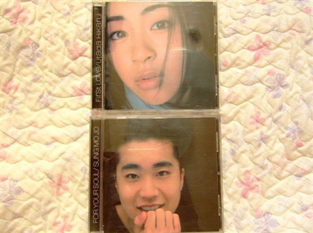 この韓国人歌手のCDジャケットが宇多田ヒカルのパクりだと話題に