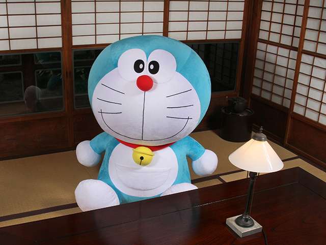 ほぼ等身大『とっても大きなドラえもんぬいぐるみ』 予約受付開始！