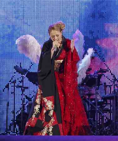 浜崎あゆみ、5万5千人と「Boys ＆ Girls」熱唱！「a-nation」で大トリ