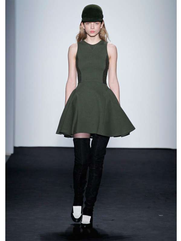 今秋冬のファッションは「デカダンエレガンス」が流行る?!