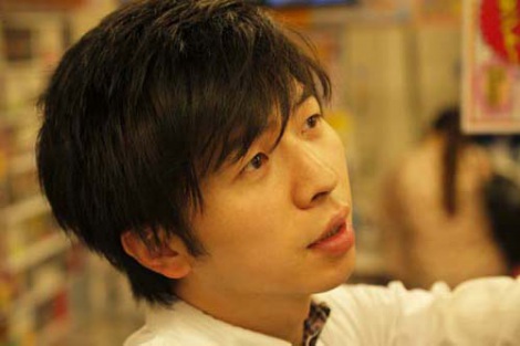 「イケメン書店員」のサイン&握手会に女子の大行列 ←いけめ…ん?