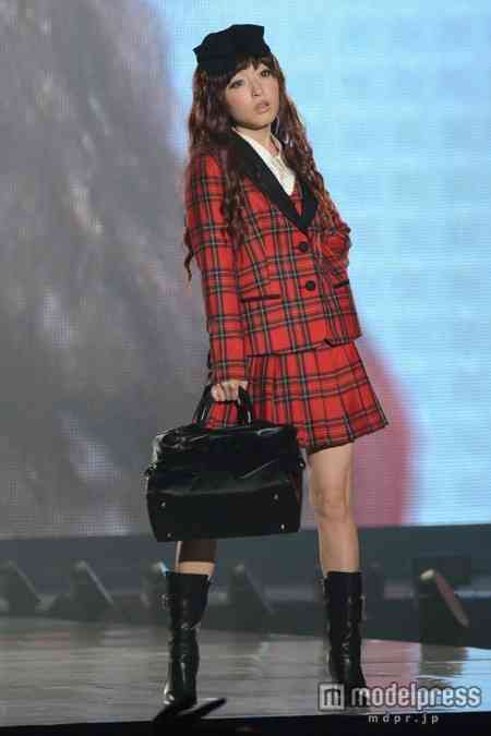 「東京ランウェイ2013 AUTUMN/WINTER」で神田沙也加が1万5千人の観客魅了！
