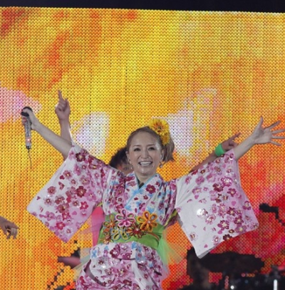 浜崎あゆみ、5万5千人と「Boys ＆ Girls」熱唱！「a-nation」で大トリ