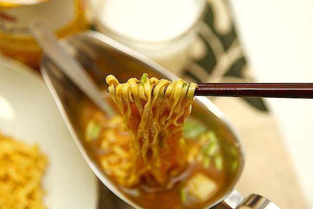 カップラーメンをどこまで豪華に撮影できるか試してみた結果…
