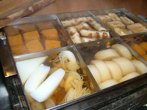 ローソンが店内調理のバーガーを発売、牛100％“肉厚ハンバーグ”が特長