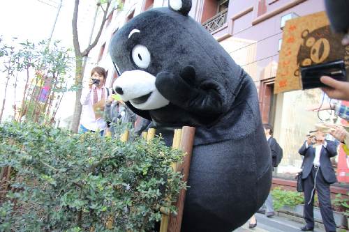 くまモンが“赤いほっぺ”紛失、「普通の熊」になり激しく落ち込む