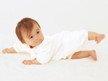 「女の子がほしかったのに男の子だった」虐待で失明させる。31歳母親逮捕