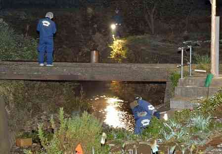 ２歳長男を川底に叩きつけ殺害、逮捕の父親「呪われている」＝精神疾患で通院歴