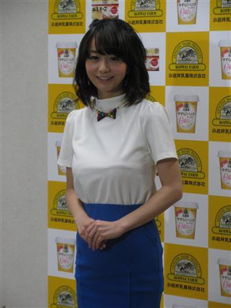 福田萌が出産後、公の場に初登場…長女はしゃべりも顔も