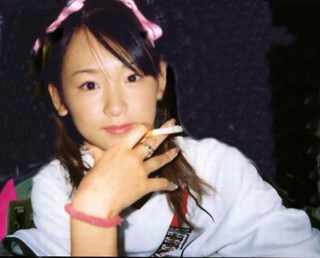 加護亜依が整形グラドル森下悠里とコスプレ披露で女豹に!