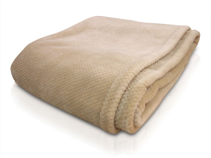 台風で遅刻したら「始末書」！ 会社が用意した仮眠室が酷過ぎると話題に