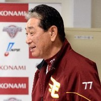 里田まい、日本シリーズ観戦で試合前ノック打球を素手でキャッチ！観客も大興奮