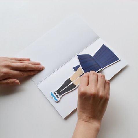 スカートを思いっきりめくっちゃえ！ 思わずドキッな「スカートめくり」ふせん