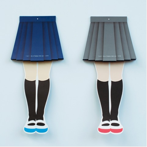 スカートを思いっきりめくっちゃえ！ 思わずドキッな「スカートめくり」ふせん